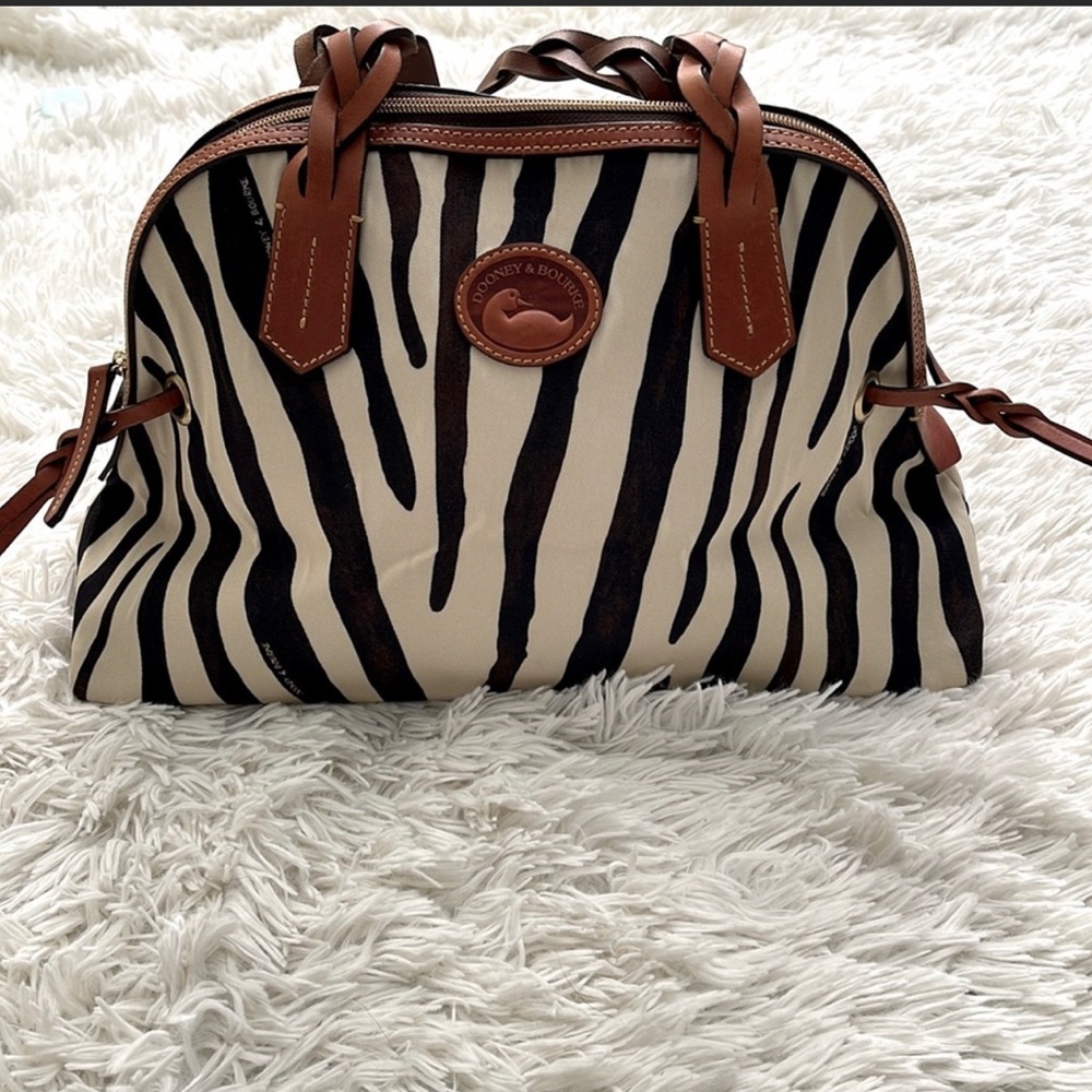 SOLD-Dooney Bourke Safari Zebra Print Tote - Picture 8 of 8